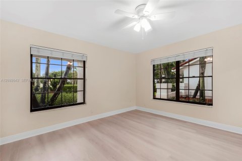 Casa en venta en Davie, Florida, 4 dormitorios, 336.86 m2 № 2383257 - foto 30