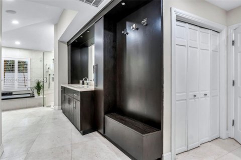 Casa en venta en Davie, Florida, 4 dormitorios, 336.86 m2 № 2383257 - foto 26