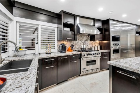 Casa en venta en Davie, Florida, 4 dormitorios, 336.86 m2 № 2383257 - foto 7