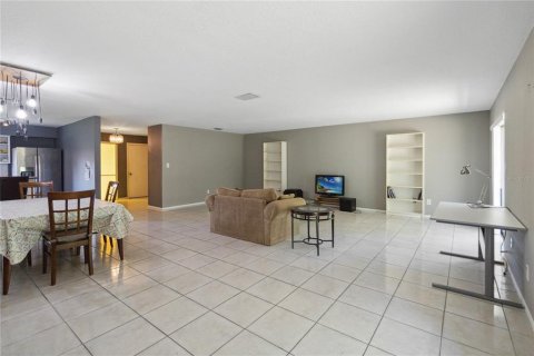 Villa ou maison à vendre à Orlando, Floride: 3 chambres, 174.01 m2 № 1743700 - photo 4
