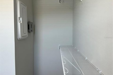 Townhouse in TOWNS AT LAKE MONROE COMMONS in Sanford, Florida 3 bedrooms, 145.76 sq.m. № 1648479 - photo 14