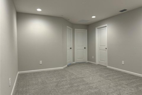 Townhouse in TOWNS AT LAKE MONROE COMMONS in Sanford, Florida 3 bedrooms, 145.76 sq.m. № 1648479 - photo 9