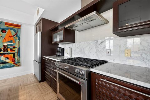 Copropriété à vendre à Saint Petersburg, Floride: 2 chambres, 123.1 m2 № 2142343 - photo 15