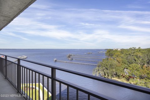 Condo in Jacksonville, Florida, 2 bedrooms  № 817832 - photo 1