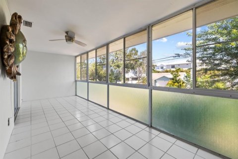 Condo in Dunedin, Florida, 2 bedrooms  № 1758361 - photo 8