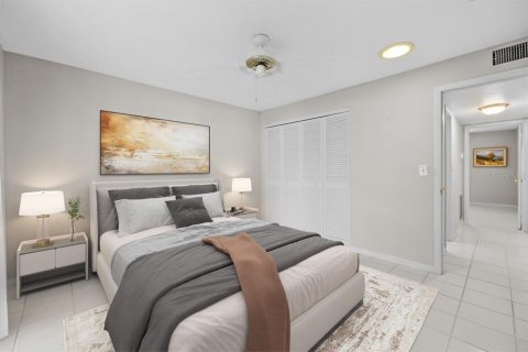 Condo in Dunedin, Florida, 2 bedrooms  № 1758361 - photo 12