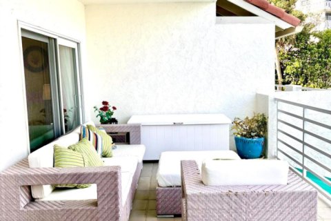 Condominio en alquiler en Lantana, Florida, 3 dormitorios, 166.11 m2 № 1116836 - foto 1