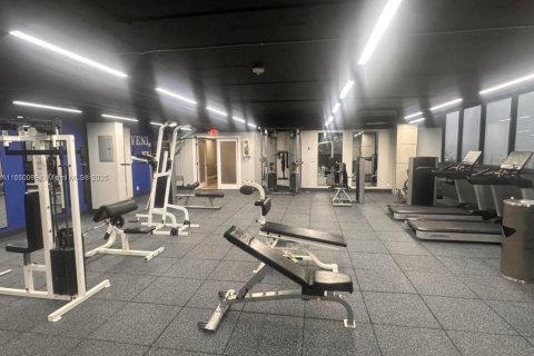 Condominio en alquiler en Miami, Florida, 1 dormitorio, 74.32 m2 № 1857106 - foto 9