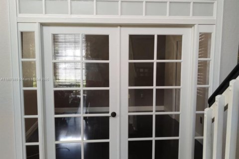 House in Miramar, Florida 5 bedrooms, 306.21 sq.m. № 1942220 - photo 10