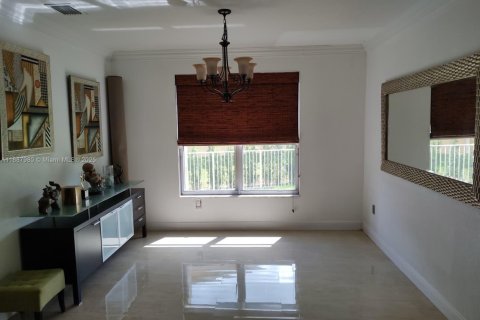 House in Miramar, Florida 5 bedrooms, 306.21 sq.m. № 1942220 - photo 18