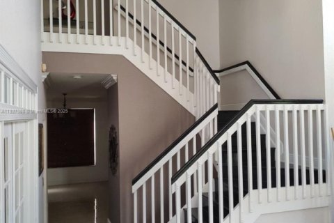 Casa en venta en Miramar, Florida, 5 dormitorios, 306.21 m2 № 1942220 - foto 8