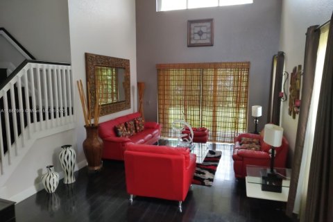House in Miramar, Florida 5 bedrooms, 306.21 sq.m. № 1942220 - photo 3