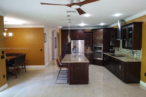 Villa ou maison à vendre à Miramar, Floride: 5 chambres, 306.21 m2 № 1942220 - photo 12