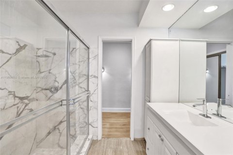 House in Fort Lauderdale, Florida 4 bedrooms № 1952900 - photo 28
