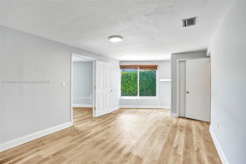 House in Fort Lauderdale, Florida 4 bedrooms № 1952900 - photo 26