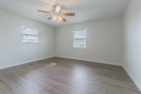 House in Plant City, Florida 4 bedrooms, 194.17 sq.m. № 1784444 - photo 21