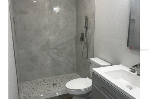 House in Plant City, Florida 4 bedrooms, 194.17 sq.m. № 1784444 - photo 4
