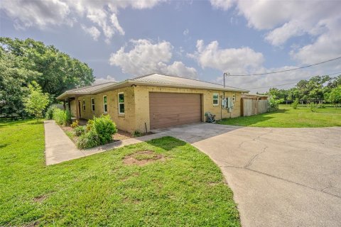 House in Plant City, Florida 4 bedrooms, 194.17 sq.m. № 1784444 - photo 6