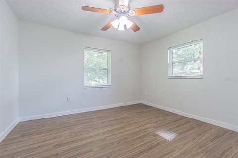 House in Plant City, Florida 4 bedrooms, 194.17 sq.m. № 1784444 - photo 25