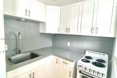 Copropriété à vendre à Miami Beach, Floride: 1 chambre, 40.88 m2 № 2032319 - photo 8