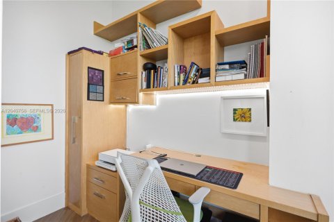 Купить кондоминиум в Санни-Айлс-Бич, Флорида 3 спальни, 351.17м2, № 2261157 - фото 14