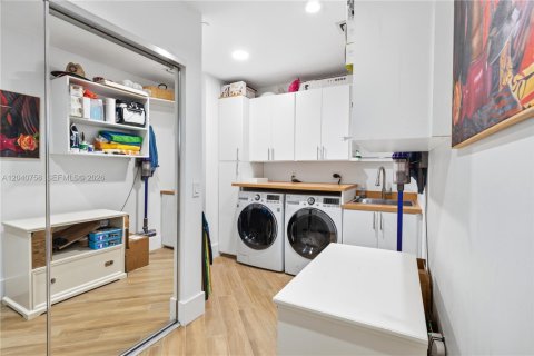 Купить кондоминиум в Санни-Айлс-Бич, Флорида 3 спальни, 351.17м2, № 2261157 - фото 19