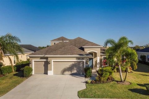 Villa ou maison à louer à Bradenton, Floride: 5 chambres, 288 m2 № 1833233 - photo 1