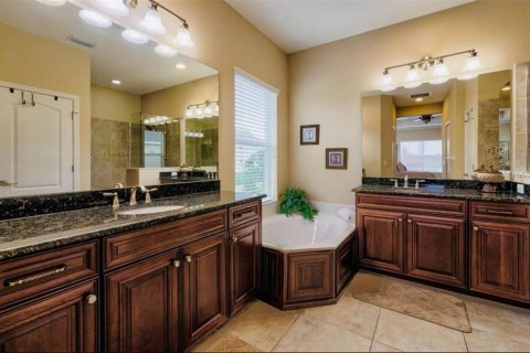 Villa ou maison à louer à Bradenton, Floride: 5 chambres, 288 m2 № 1833233 - photo 23