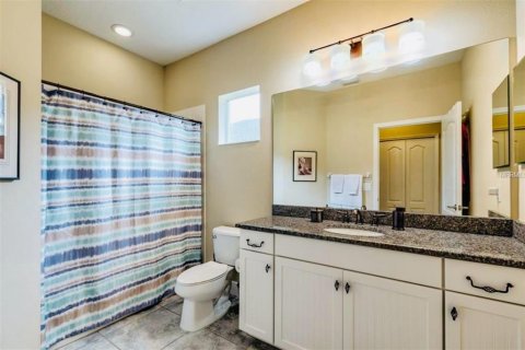 Villa ou maison à louer à Bradenton, Floride: 5 chambres, 288 m2 № 1833233 - photo 25