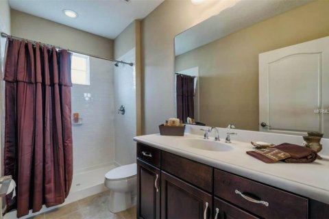 Villa ou maison à louer à Bradenton, Floride: 5 chambres, 288 m2 № 1833233 - photo 26