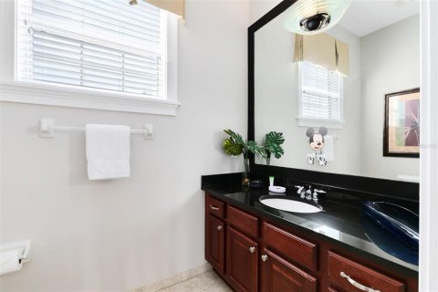 House in Four Corners, Florida 4 bedrooms, 403.2 sq.m. № 1584797 - photo 21