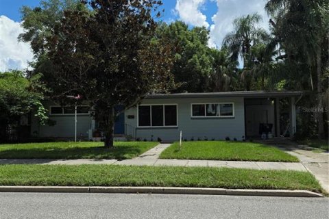 House in Orlando, Florida 3 bedrooms, 109.16 sq.m. № 2347429