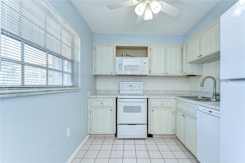 Купить кондоминиум в Ларго, Флорида 3 комнаты, 79.9м2, № 1734631 - фото 12