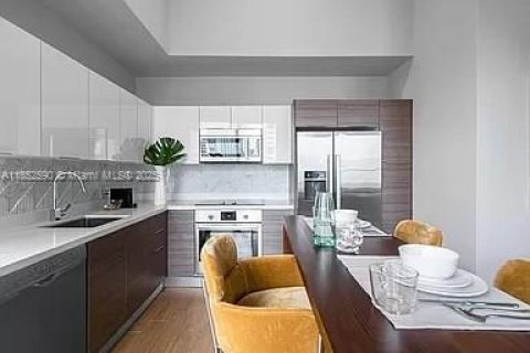 Condominio en venta en Miami, Florida, 3 dormitorios, 152.17 m2 № 1859108 - foto 4