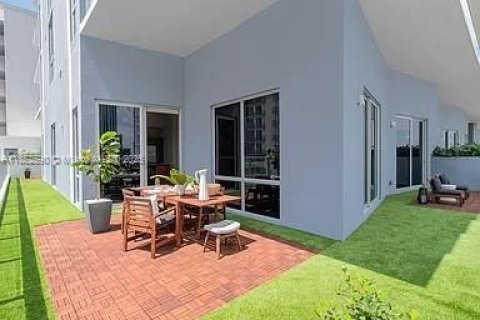 Condominio en venta en Miami, Florida, 3 dormitorios, 152.17 m2 № 1859108 - foto 3