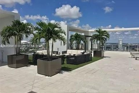 Condominio en venta en Miami, Florida, 3 dormitorios, 152.17 m2 № 1859108 - foto 12