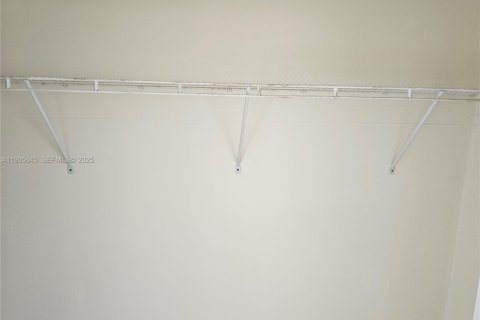 House in Coral Springs, Florida 2 bedrooms, 141.68 sq.m. № 1994065 - photo 14