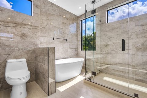 Купить виллу или дом в Майами, Флорида 5 спален, 268.21м2, № 1955873 - фото 20