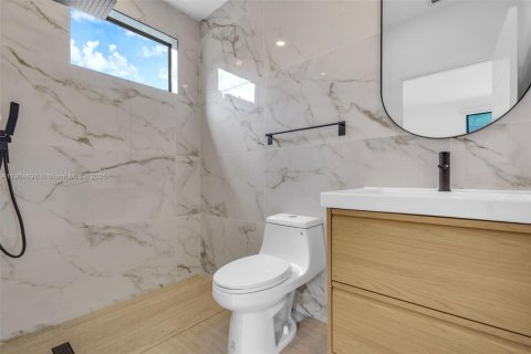 Купить виллу или дом в Майами, Флорида 5 спален, 268.21м2, № 1955873 - фото 16