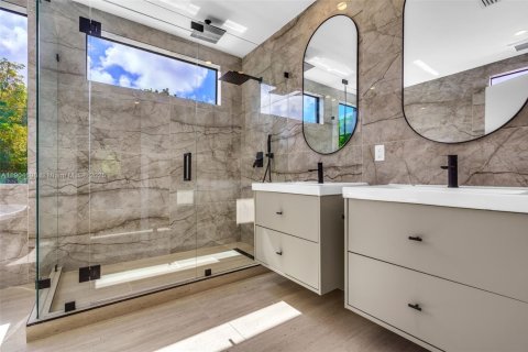 Купить виллу или дом в Майами, Флорида 5 спален, 268.21м2, № 1955873 - фото 19