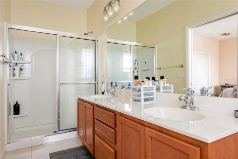 Touwnhouse à vendre à Sarasota, Floride: 3 chambres, 154.31 m2 № 2121612 - photo 17