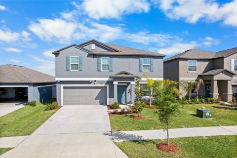 House in San Antonio, Florida 4 bedrooms, 239.87 sq.m. № 1657086 - photo 1