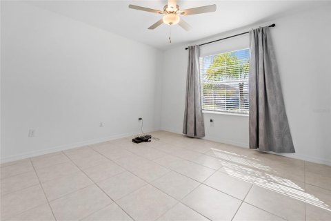 House in San Antonio, Florida 4 bedrooms, 239.87 sq.m. № 1657086 - photo 13
