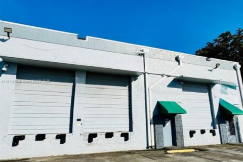 Immobilier commercial à vendre à Medley, Floride № 1968682 - photo 17