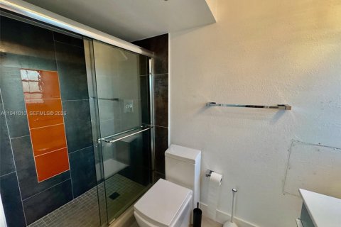 Condominio en alquiler en Hallandale Beach, Florida, 2 dormitorios, 101.45 m2 № 1998084 - foto 19