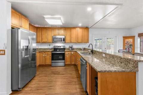 House in Orlando, Florida 4 bedrooms, 193.61 sq.m. № 2234854 - photo 6