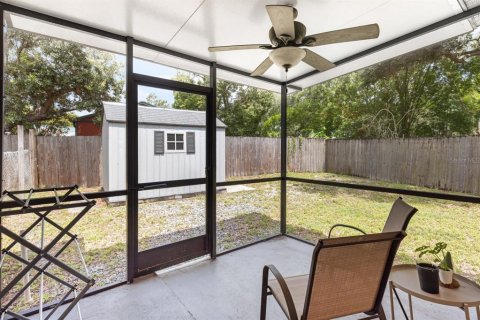 House in Orlando, Florida 4 bedrooms, 193.61 sq.m. № 2234854 - photo 26