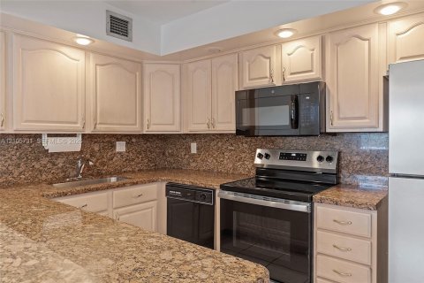Copropriété à vendre à Miami, Floride: 3 chambres, 146.79 m2 № 2414500 - photo 16