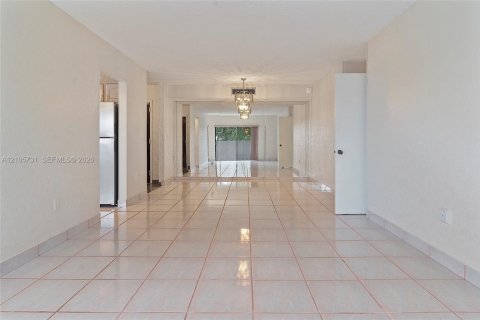 Copropriété à vendre à Miami, Floride: 3 chambres, 146.79 m2 № 2414500 - photo 6
