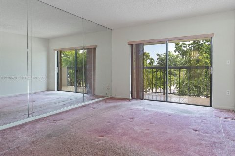Copropriété à vendre à Miami, Floride: 3 chambres, 146.79 m2 № 2414500 - photo 20